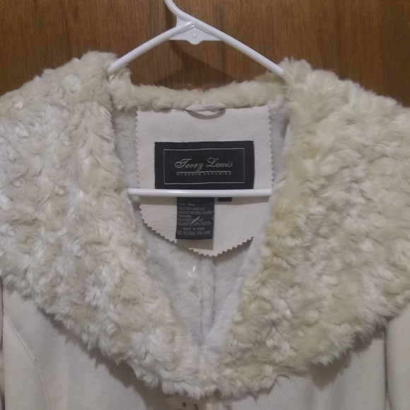 Terry Lewis Classic Luxuries. faux fur long coat. - Picture 6 of 8